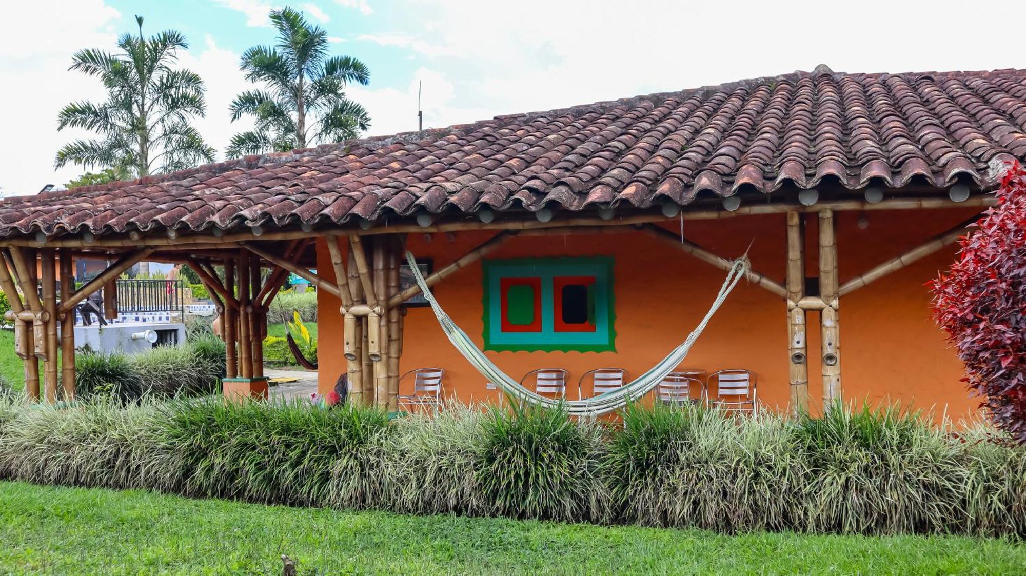 Hotel Parque De Los Arrieros Монтенегро Экстерьер фото
