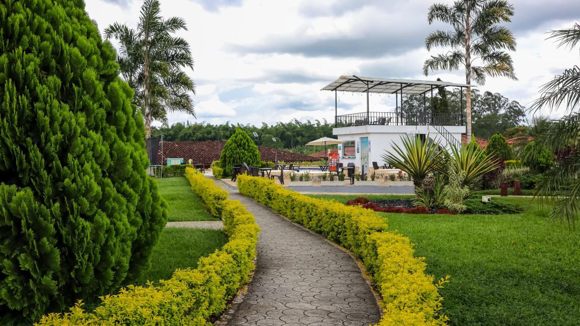Hotel Parque De Los Arrieros Монтенегро Экстерьер фото