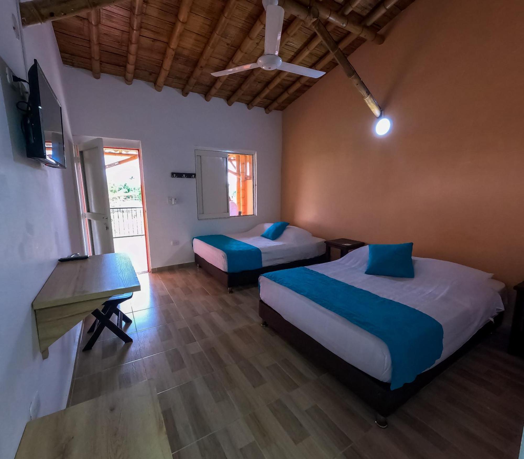 Hotel Parque De Los Arrieros Монтенегро Экстерьер фото