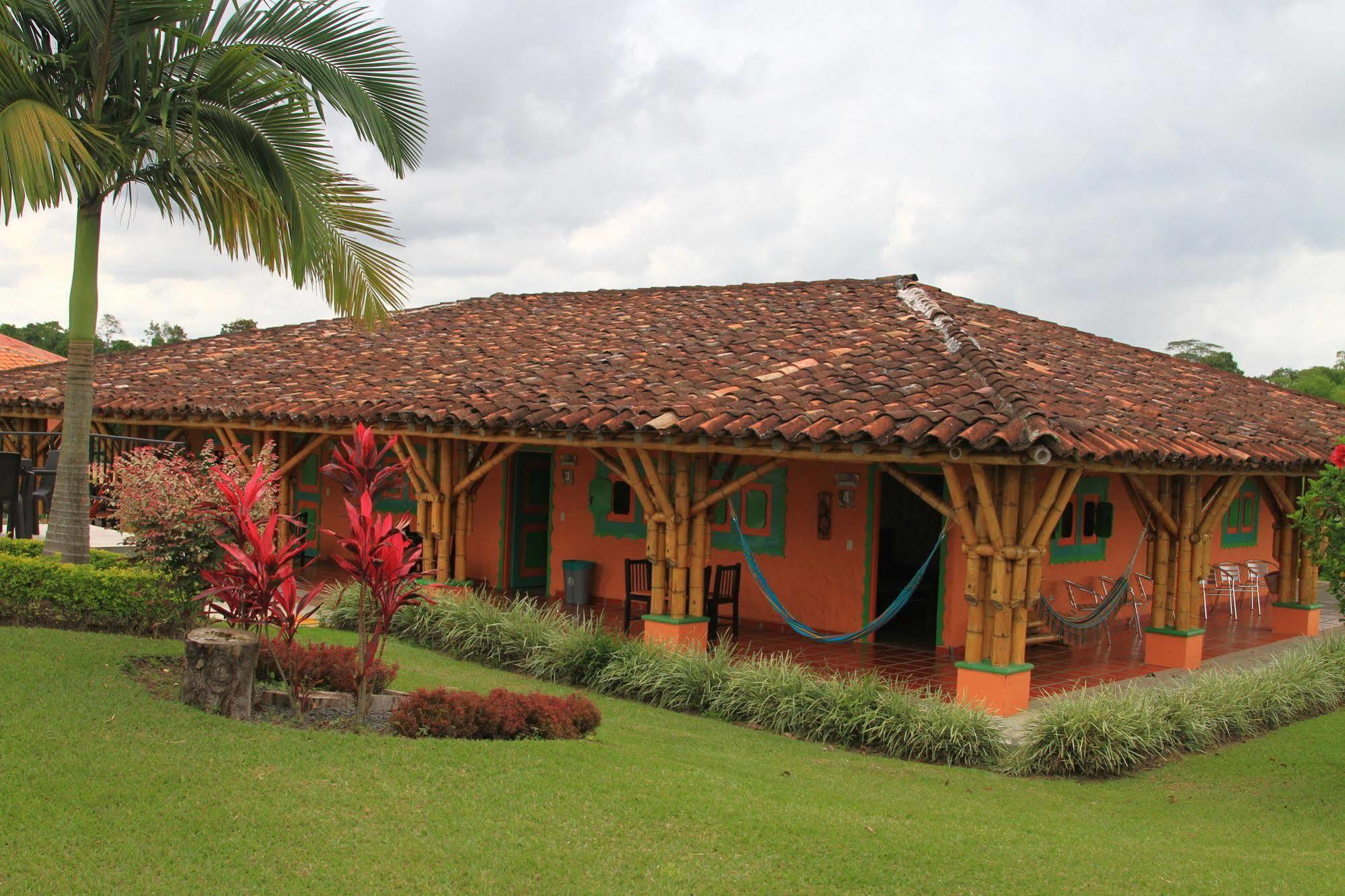 Hotel Parque De Los Arrieros Монтенегро Экстерьер фото